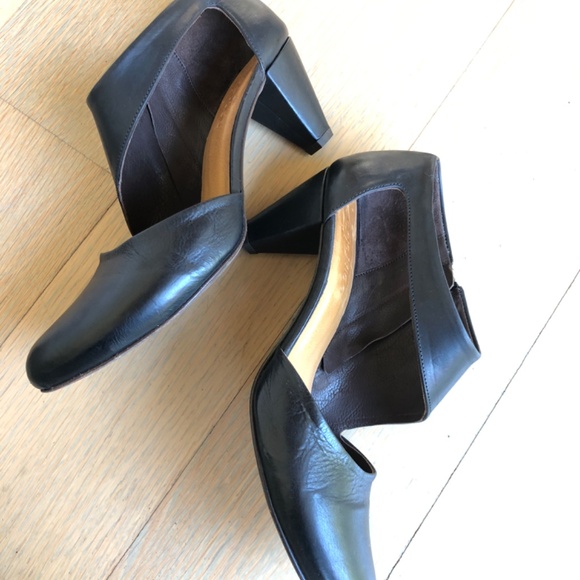 COCLICO Black Leather Heels - Picture 7 of 11